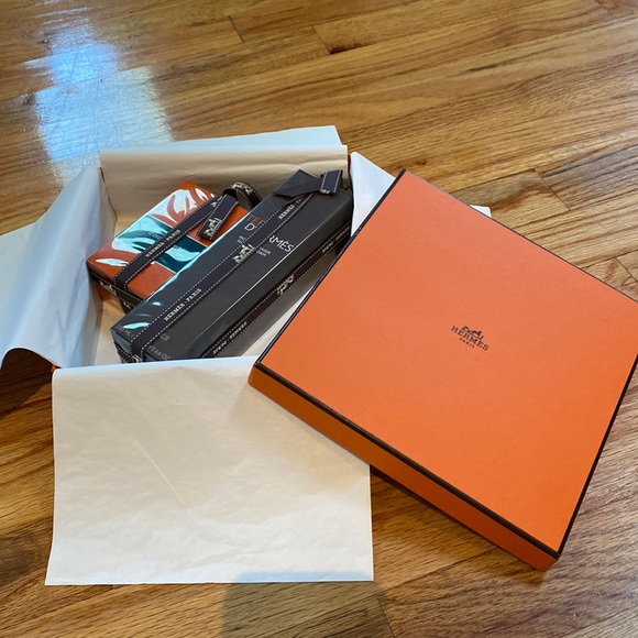 NWOT Hermes perfume and shave foam gift set w/ Hermes box & Hermes ribbons - Picture 2 of 9